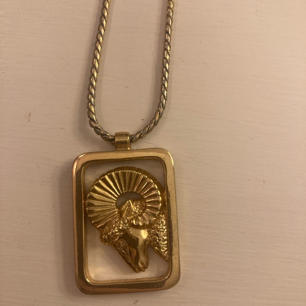 Vintage AVON Aries Necklace Pendant Gold